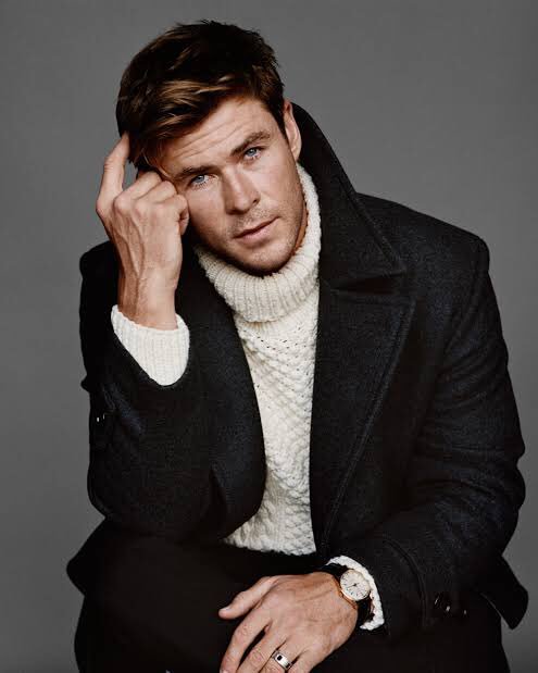 Henry Cavill Vs Chris Hemsworth: Take Lessons From Them To Style Your TurtleNeck Outfit - 2