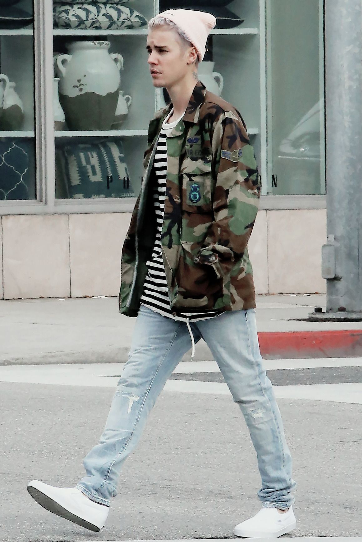 Justin Bieber S Style Is Phenomenal And He Proves It Every Single Time Have A Look Iwmbuzz