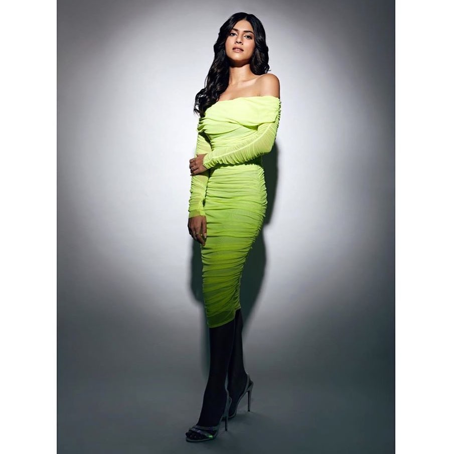 Take it from the pro: Sapna Pabbi giving us lessons on how to style the neons - 1
