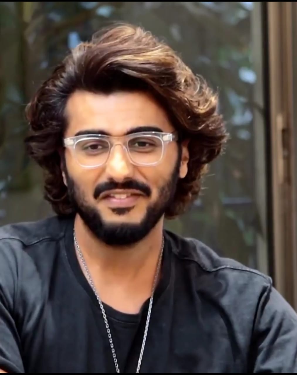 Arjun Kapoor's New Long Hair & Stylish Spectacle Look Is Every Man's  Lockdown Goal | IWMBuzz