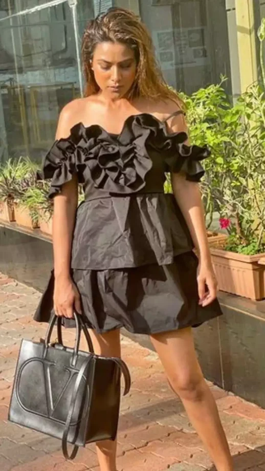 Don't Know How To Carry A Frill Dress? Take Inspiration From Nia Sharma To Carry The Frills Effortlessly 866820