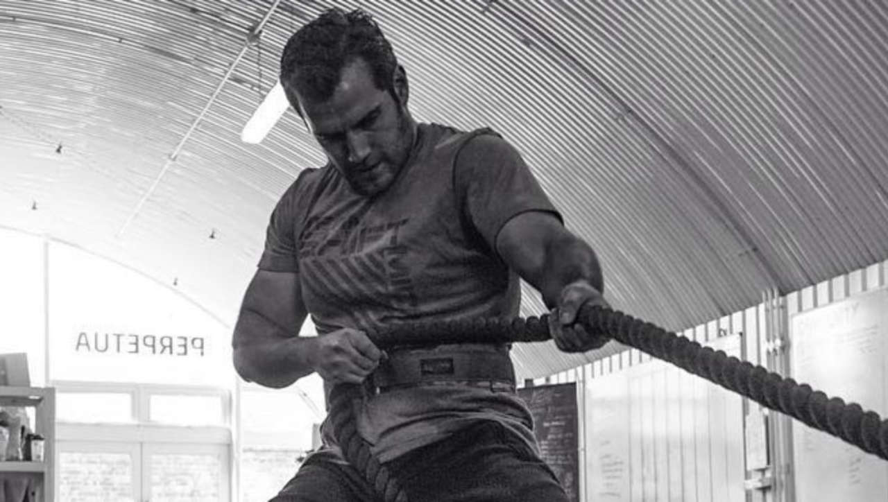 See these fitness inspiring moments by the mighty and handsome Henry Cavill...