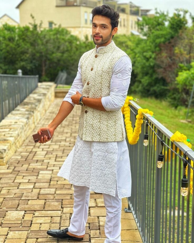 Classy! Parth Samthaan Poses In Shimmery Traditional Wear Like It’s No ...
