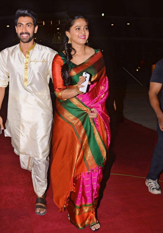 South Indian bride. Indian bridal jewelry.Temple jewelry. Jhumkis.Red silk  kanchipu… | Bridal sarees south indian, Indian bridal fashion, South indian  wedding saree