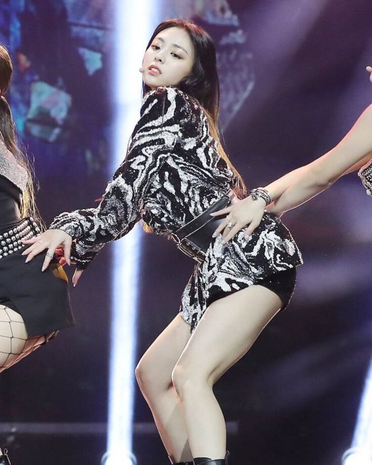 When ITZY Shin Yuna Left Netizens Lovestruck With Her Sexy Dresses - 2.