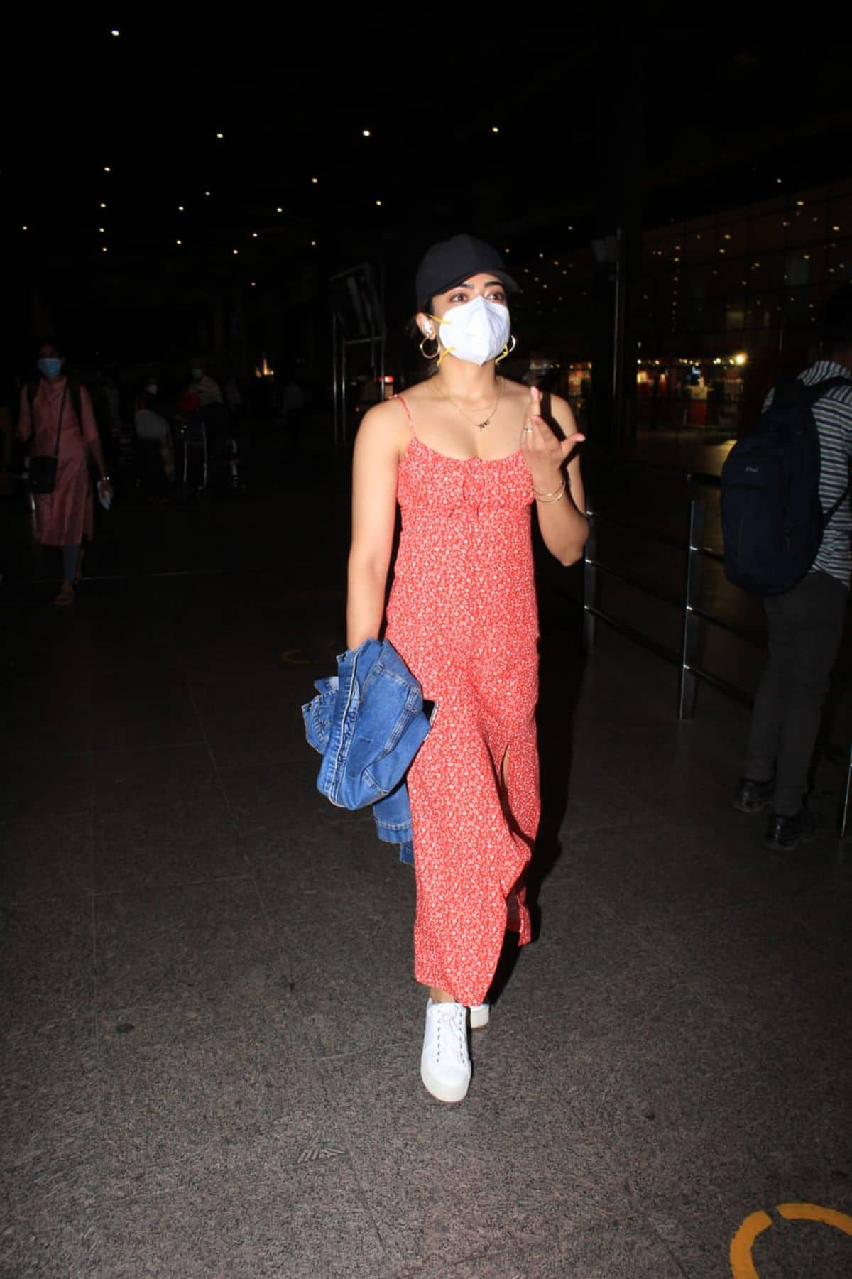 Airport Look: National Crush Rashmika Mandanna sets the vogue quotient ...