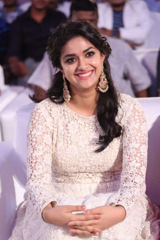 Glam On! 5 alluring pictures of Keerthy Suresh that prove she has a photogenic face and expressive eyes 793865