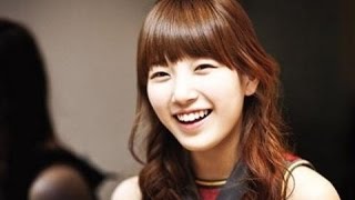 If Bae Suzy’s smile can't cheer your day then something is wrong with you! 866633