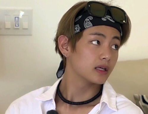The King of Visuals: 7 Times Kim Taehyung AKA V went Without Makeup, See here 847133
