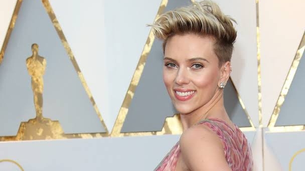 Easy Yet Stunning Hairstyles Of Scarlett Johansson That We Can Create At Home, Take Cues - 1