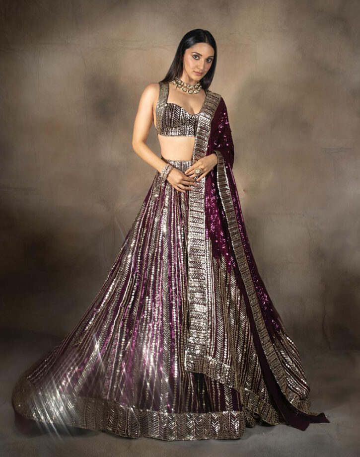 Kiara X Manisha Malhotra: From Pinktastic Shining Lehenga To Blackish Indo-Western: Which Exquisite Look Of Kiara Advani's Would You Like To Steal? - 2