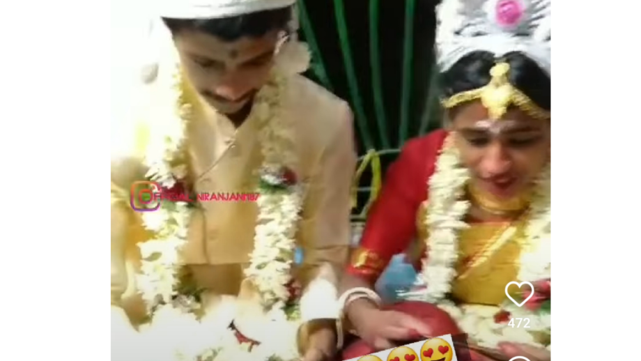 Viral Video: Watch A Bride And Groom Completely Engrossed In Playing Garena Free Fire Game On Their Wedding Day 470225