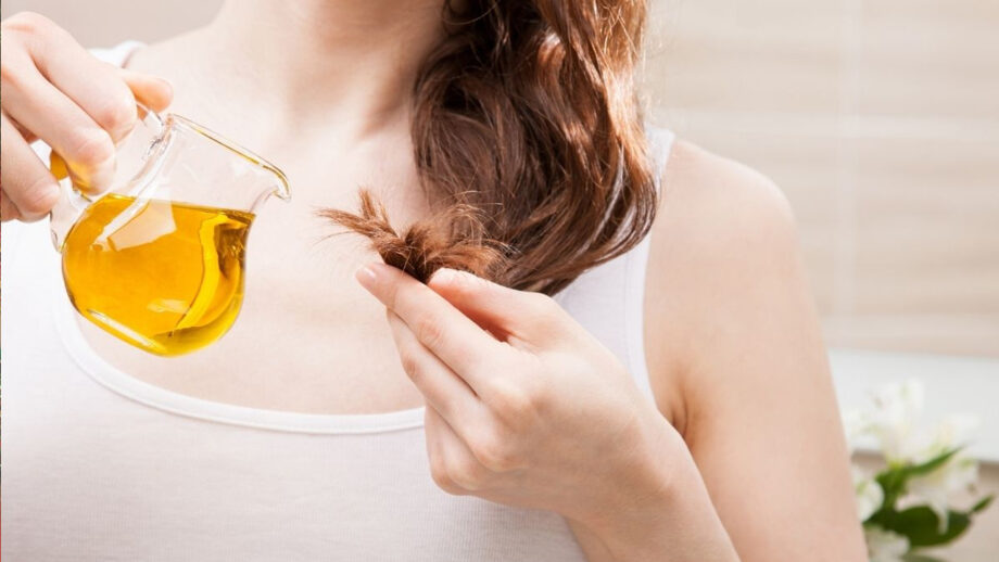 Add Lustre To Hair By Using Mustard Oil At Home, Know Its Benefits Here 478644
