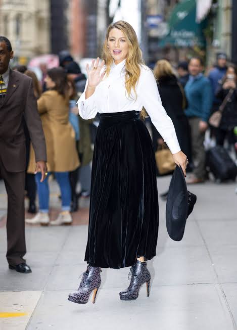 From Long Skirts To Leather Jackets: 5 Times Blake Lively Showed Us How To  Pump Elegance In Casual Outfits | IWMBuzz