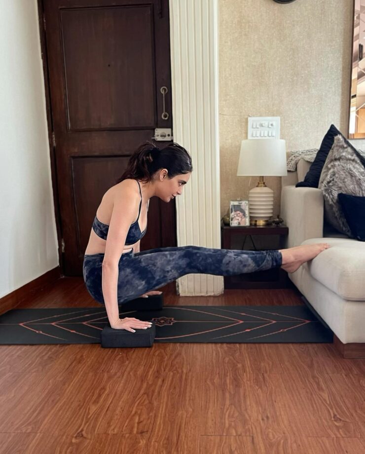 [Video] Nikki Tamboli and Karishma Tanna yoga poses, fans impressed 782396
