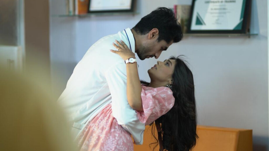 Yeh Rishta Kya Kehlata Hai spoiler alert: Abhimanyu and Akshara are in love  | IWMBuzz