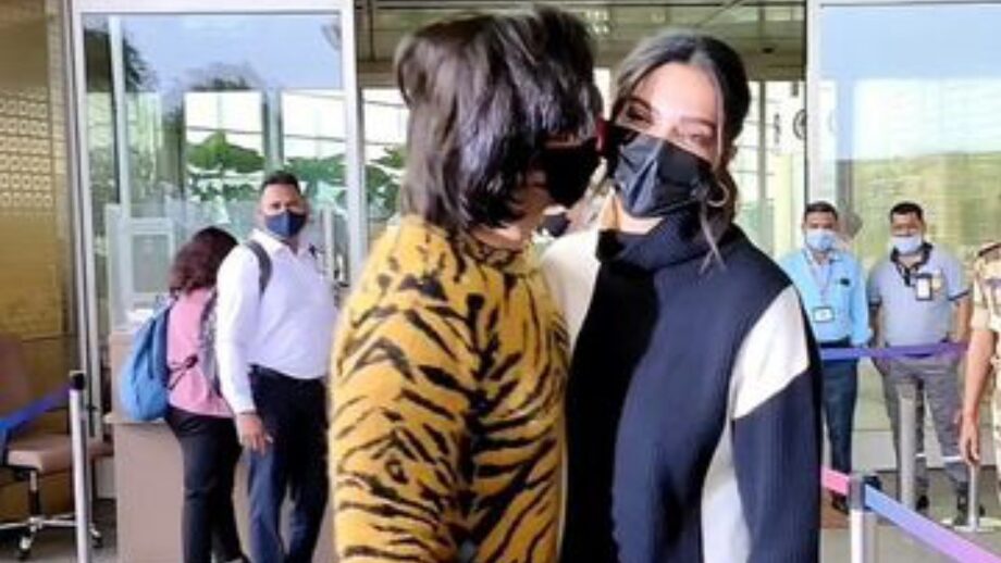 Couple Goals: Ranveer Singh plants a kiss on Deepika Padukone’s cheeks at airport, netizens melt in awe 521175