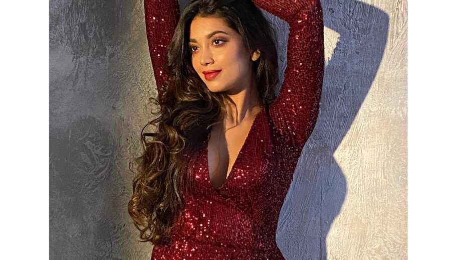 Digangana Suryavanshi’s droolworthy photos in a red dress makes fans go gaga, check ASAP 512107