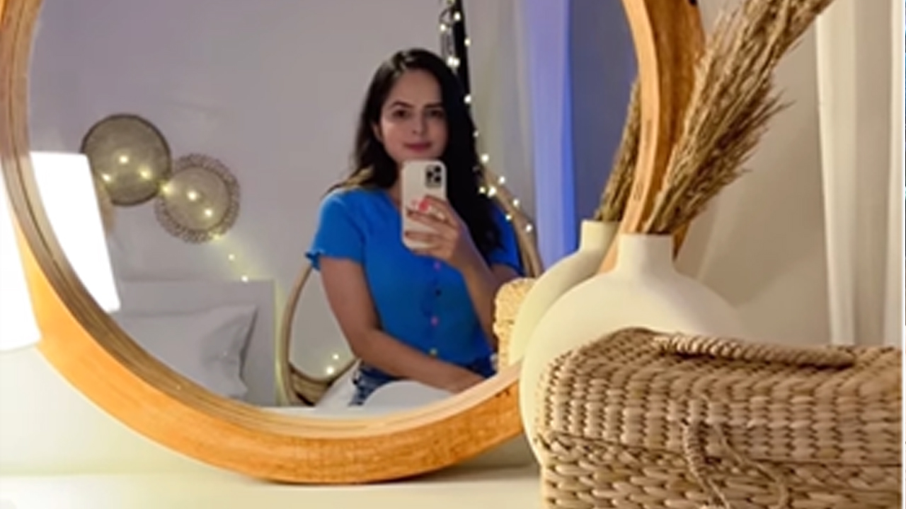 In Video: TMKOC actress Palak Sindhwani shows her special bedroom decoration ahead of Christmas, get unique style ideas