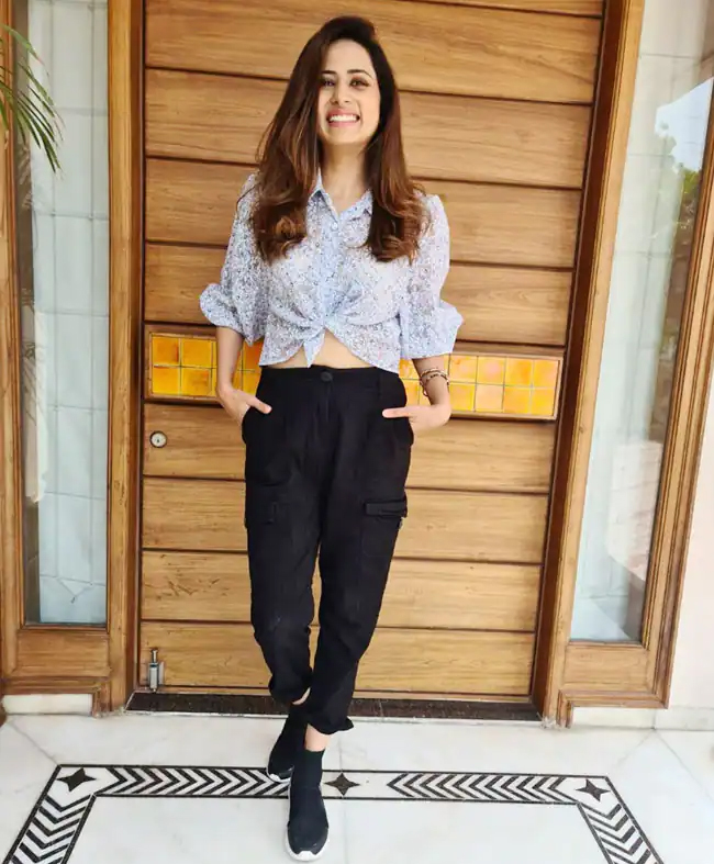 Sargun Mehta's Perfect Guide To Ace Your Boring Looking Shirt | IWMBuzz