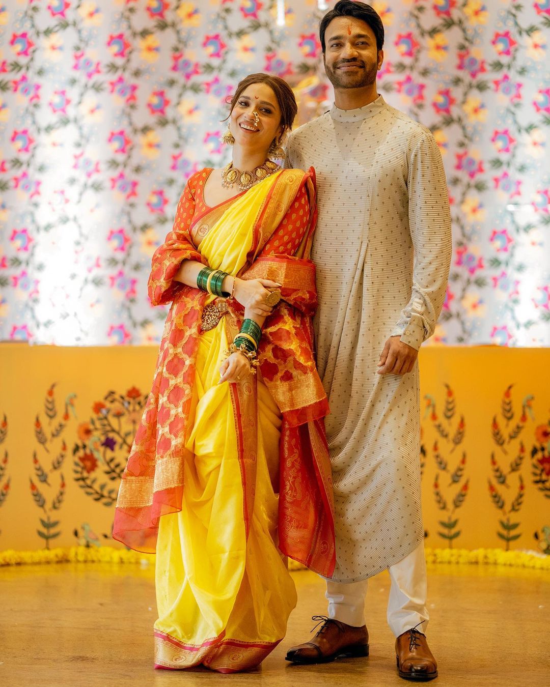 Ankita Lokhande looks like a graceful Marathi bride in Yellow nauvari ...