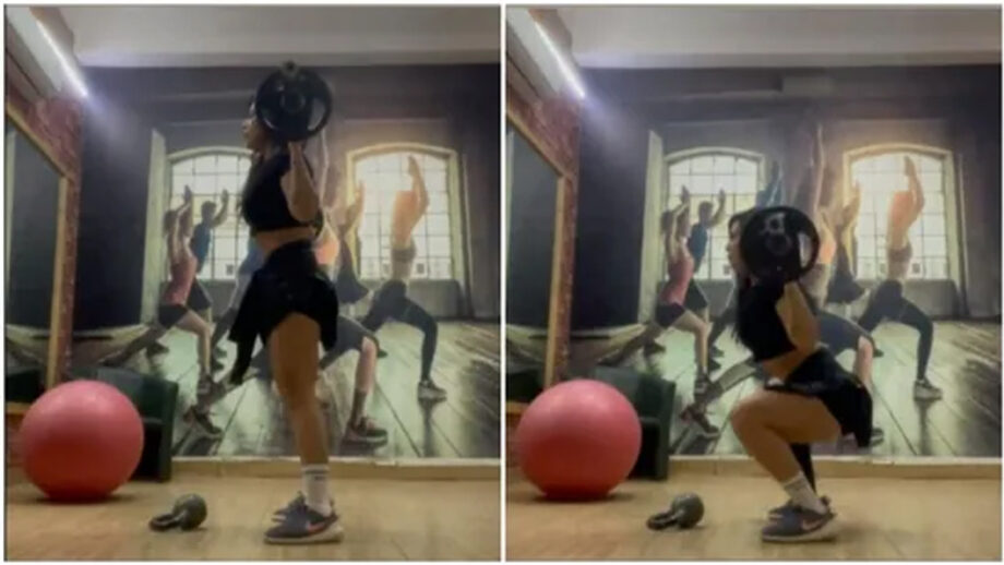 Krishna Shroff Believes ‘Self Help Is The Best Help’ When It Comes To Fitness: Take A Look At Krishna Shroff Doing Squats While Lifting Weights 531243
