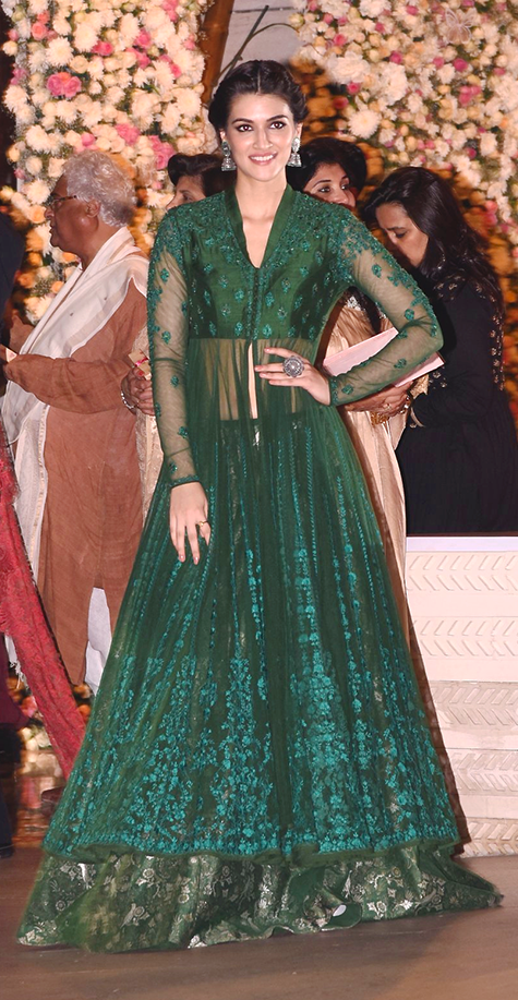 Kriti Sanon To Kiara Advani: Celeb-Inspired Green Ethnic Outfit To Slay A Hot Wedding Guest Look - 0