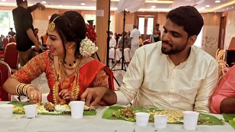 An Adorable Groom Steals Papad From Bride's Plate, Netizens Amused 546832