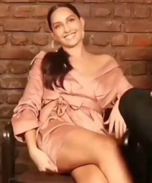 Throwback To Time When Nora Fatehi Felt Completely Shy Due To Her Dress 775917