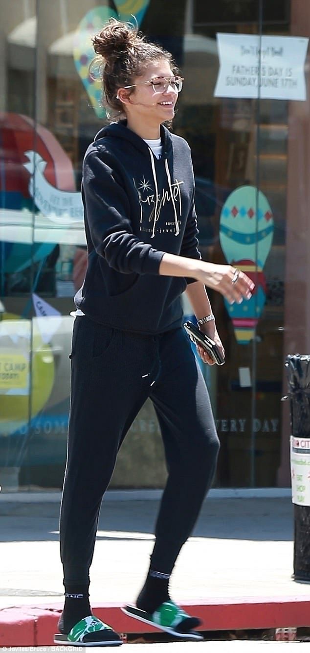 Zendaya Is All About Comfort Fashion In Her Casual Hoodie Looks