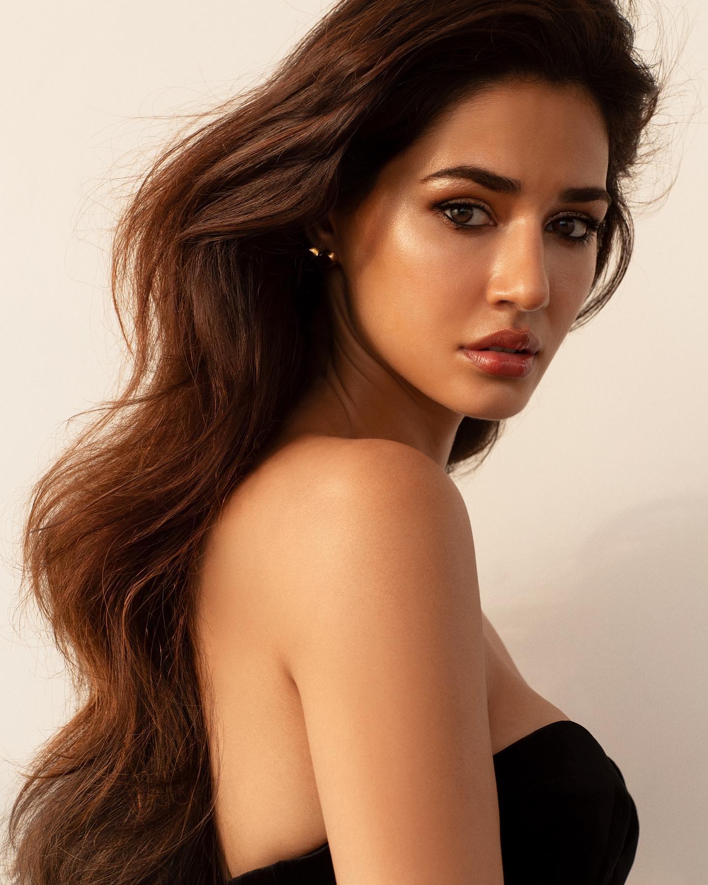 Know the best ways to get your hair styled from Disha Patani and Divya  Khosla Kumar | IWMBuzz