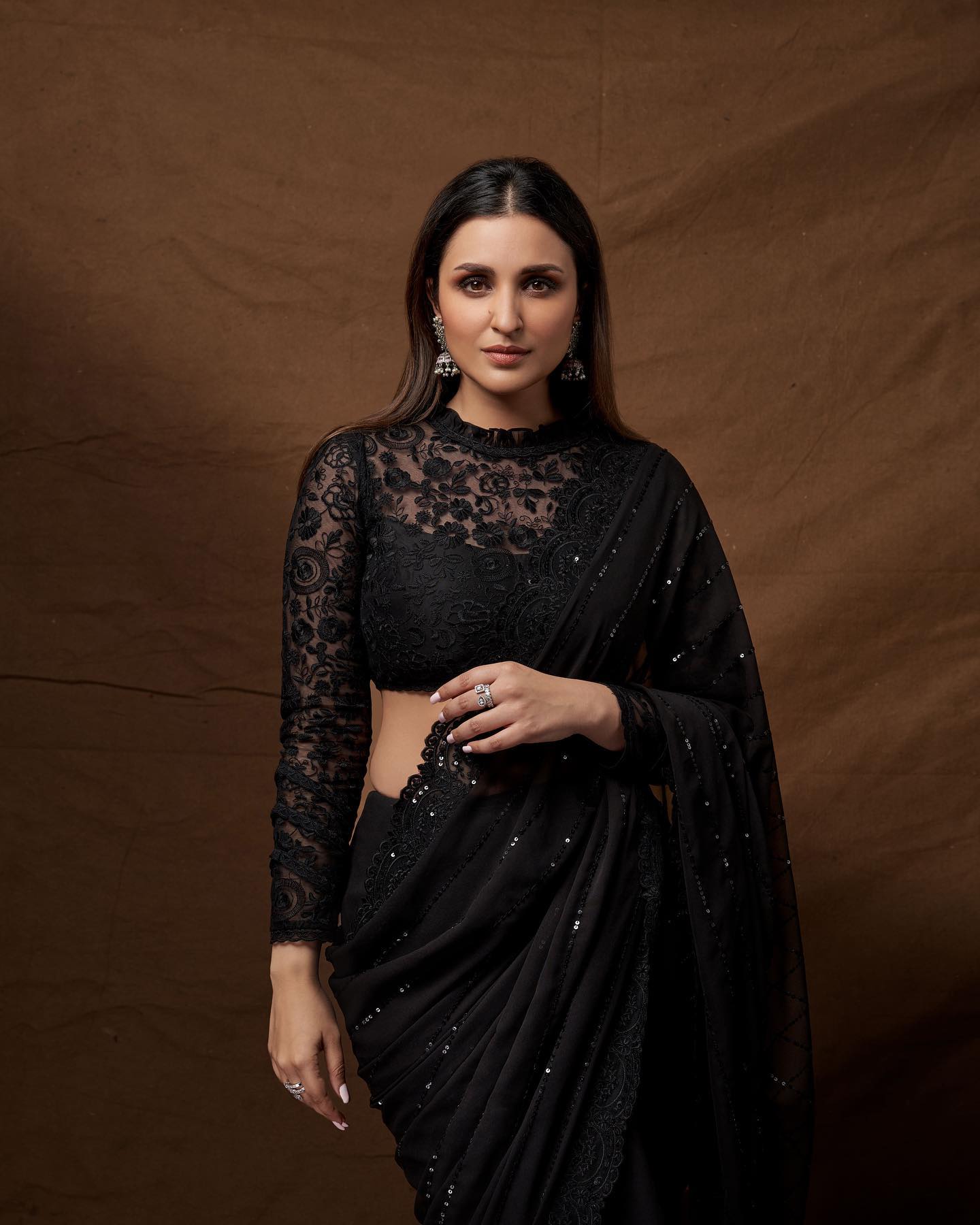 Mouni Roy Looks Stunning in Black Saree and Noodle Strap Blouse at Lion  Gold Awards 2019! See Pics of Hot Actress | 👗 LatestLY