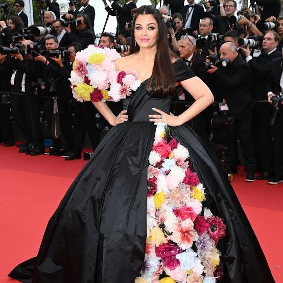 Cannes Queen Aishwarya Rai Bachchan makes a splash with her dramatic hooded  gown | Bollywood – Gulf News