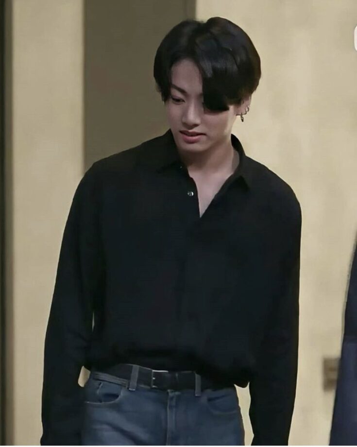 Fashion Alert! BTS Jungkook Can Turn Any Simple Outfit Into A Fashionable  One, Here's How