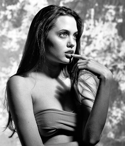 Angelina Jolie’s Adorable Teenage Pictures Which Will Fill Your Hearts - 2