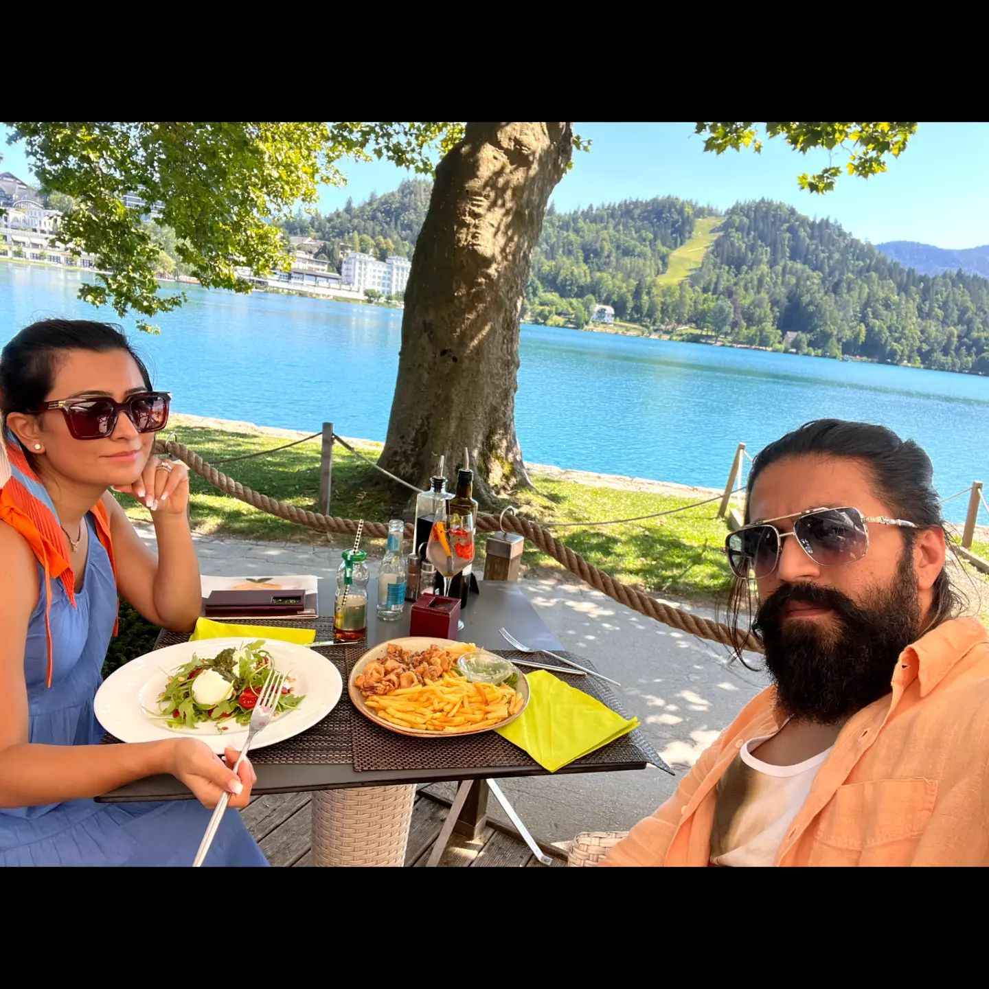 Radhika Pandit shares new romantic snaps with husband Yash, fans get 'couple goals' 1