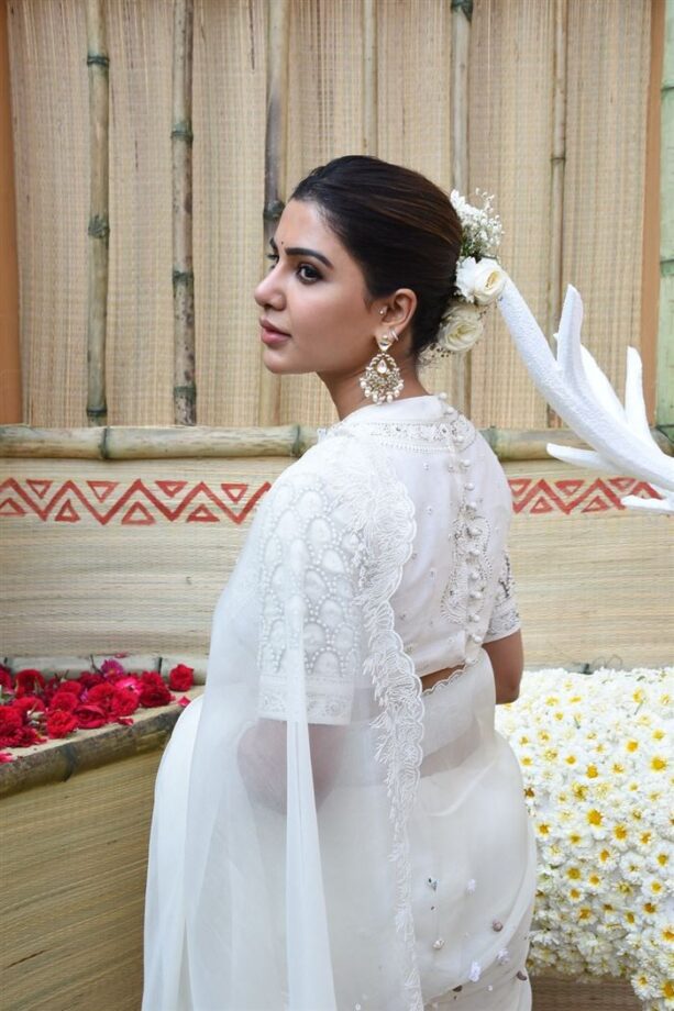Samantha Ruth Prabhu In White Sheer Saree And Designer Blouse Is A Diva |  IWMBuzz