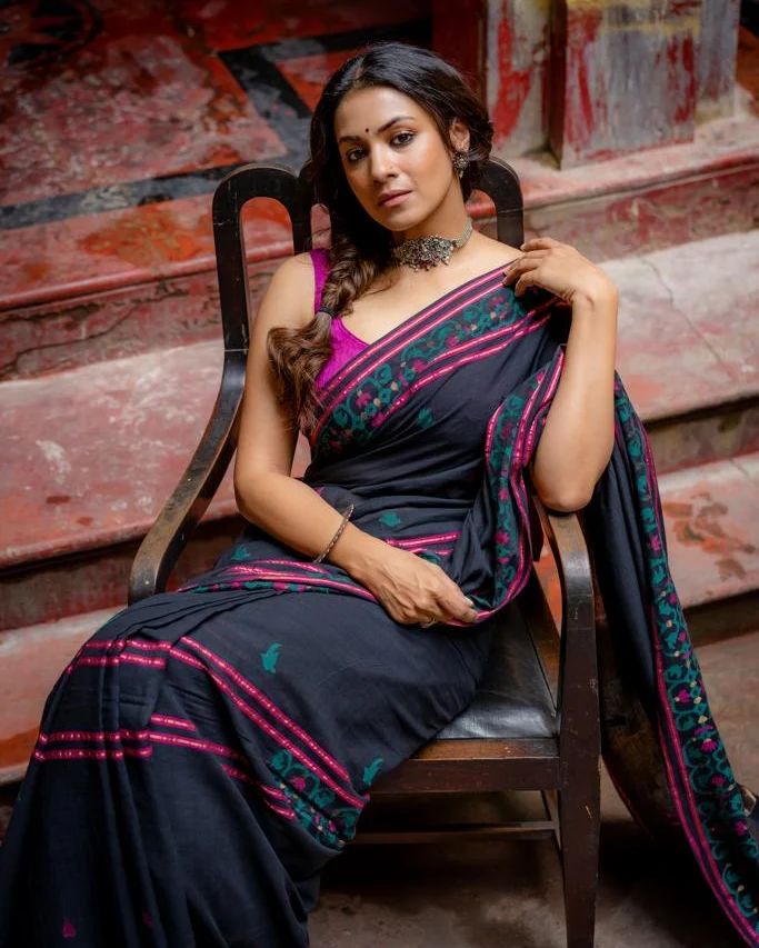 Barkha Sen Gupta Looks Divine In Handcrafted Saree From Bengal: See Pics | IWMBuzz