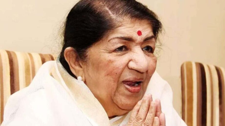 Let’s reminisce the past with Lata Mangeshkar’s old yet gold songs of all time