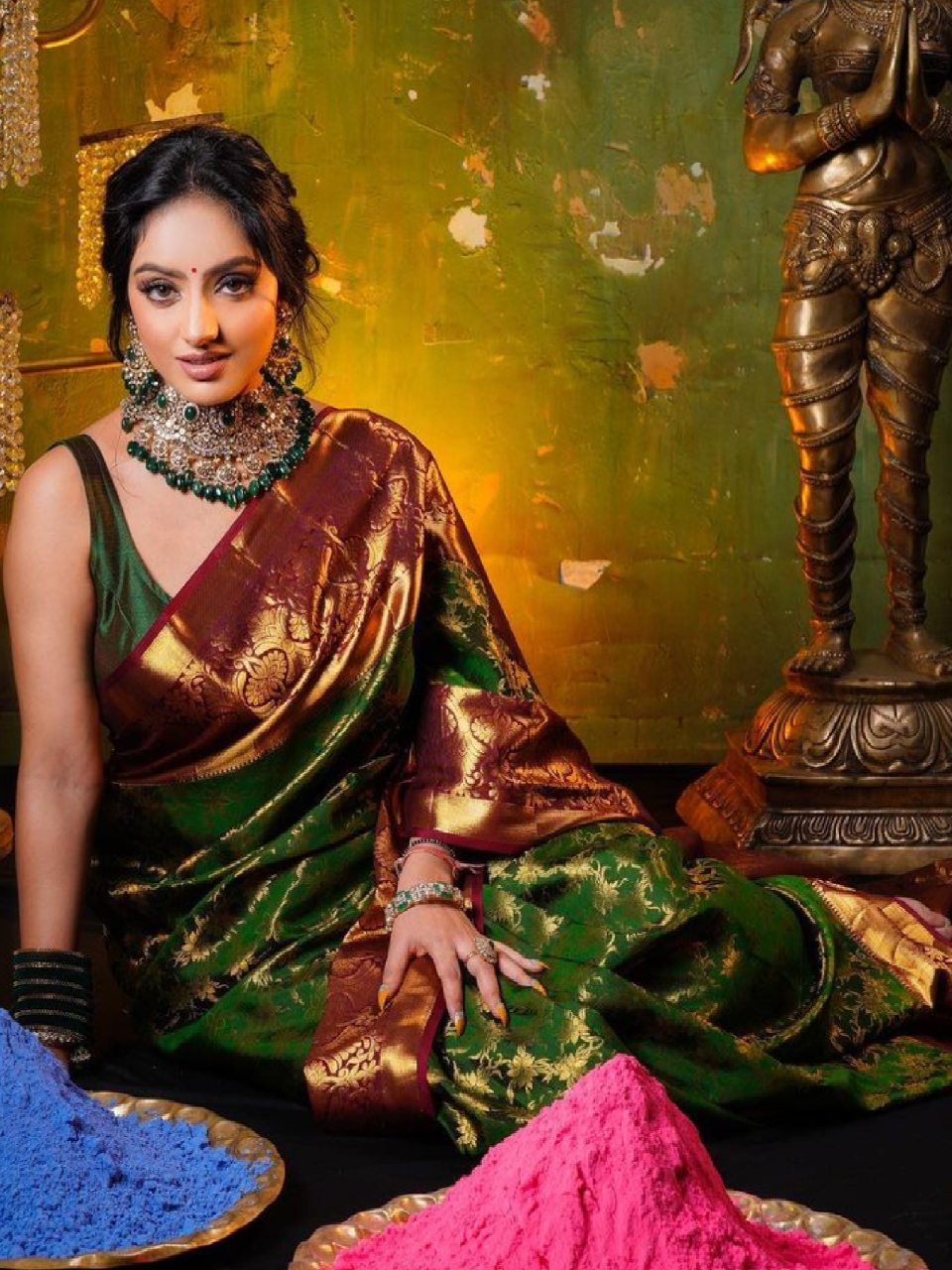 9 saree colours to wear this Navratri 2022 – Sundari Silks