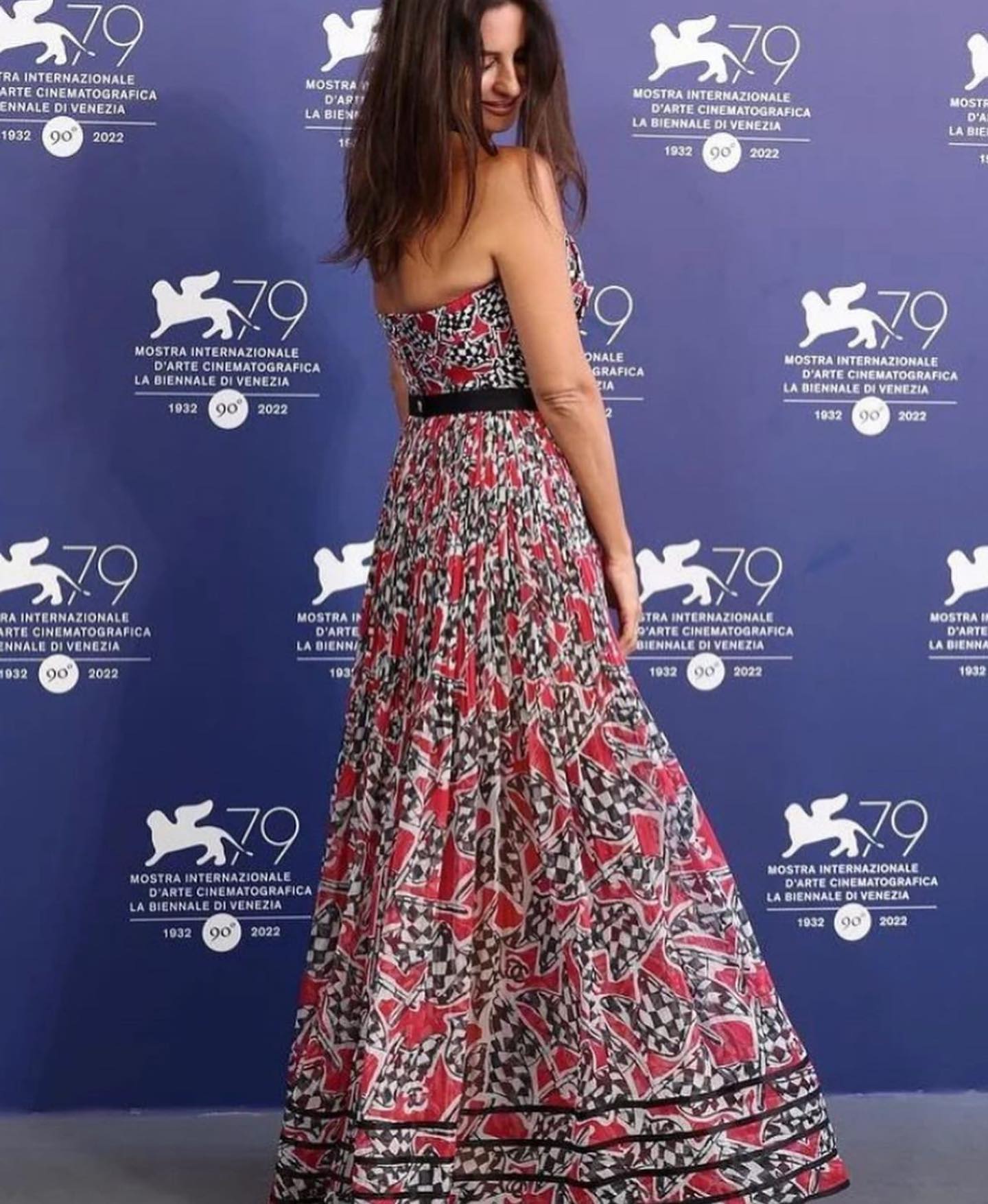 Penelope Cruz Stuns In Chanel As Wears A Printed Gown For The