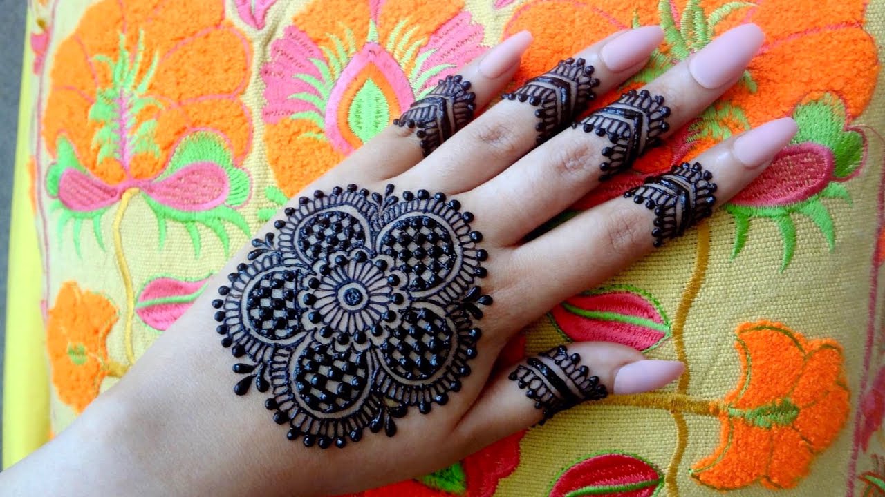 Try these 5 Gol Tikki Mehndi patterns to improve the appearance of your ...