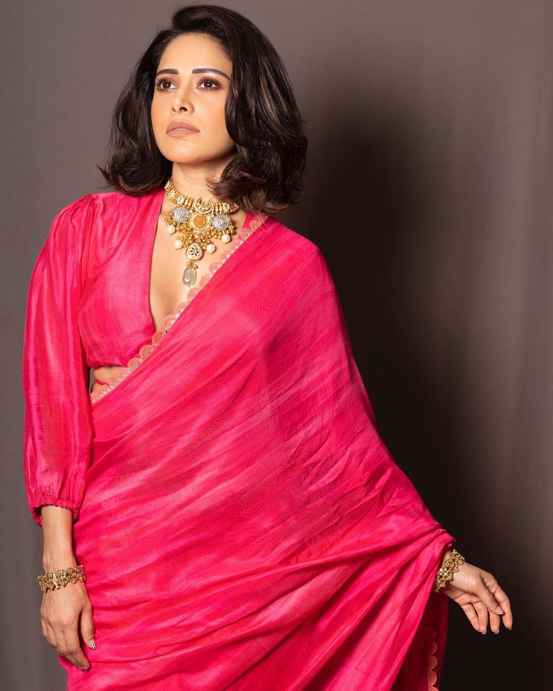 Nushrratt Bharuccha Looks Ethereal In A Pink Saree With Heavy Jewelry |  IWMBuzz