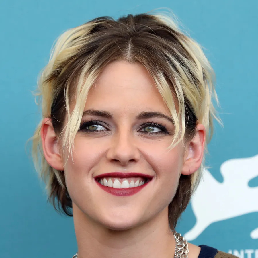 Curtain Bangs To Swoop: Kristen Stewart Teaches To Style Short Hair |  IWMBuzz