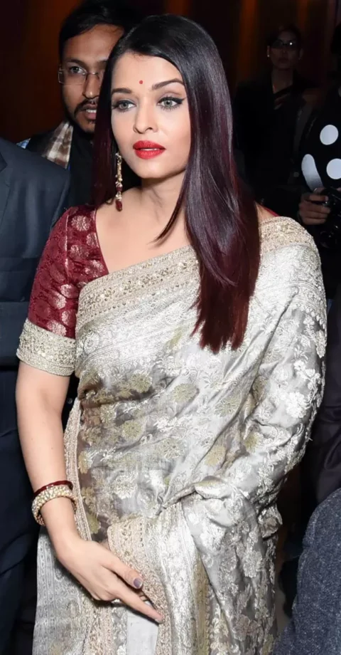 Aishwarya Rai VS Katrina Kaif VS Priyanka Chopra: Whose Pastel Saree Is Glamourous? 760344
