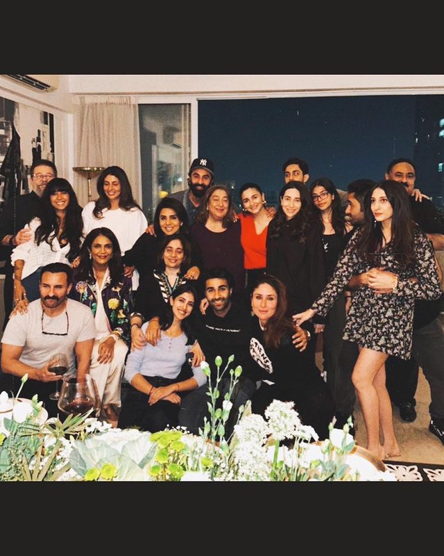 Alia Bhatt-Ranbir Kapoor, Kareena Kapoor-Saif Ali Khan And Others, Entire Fam-Jam At House Party, See Pics 759395