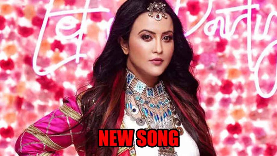Amruta Fadnavis Releases Biggest Bachelorette Anthem Of The Year ‘Mood Banaleya’, Check Now 754399