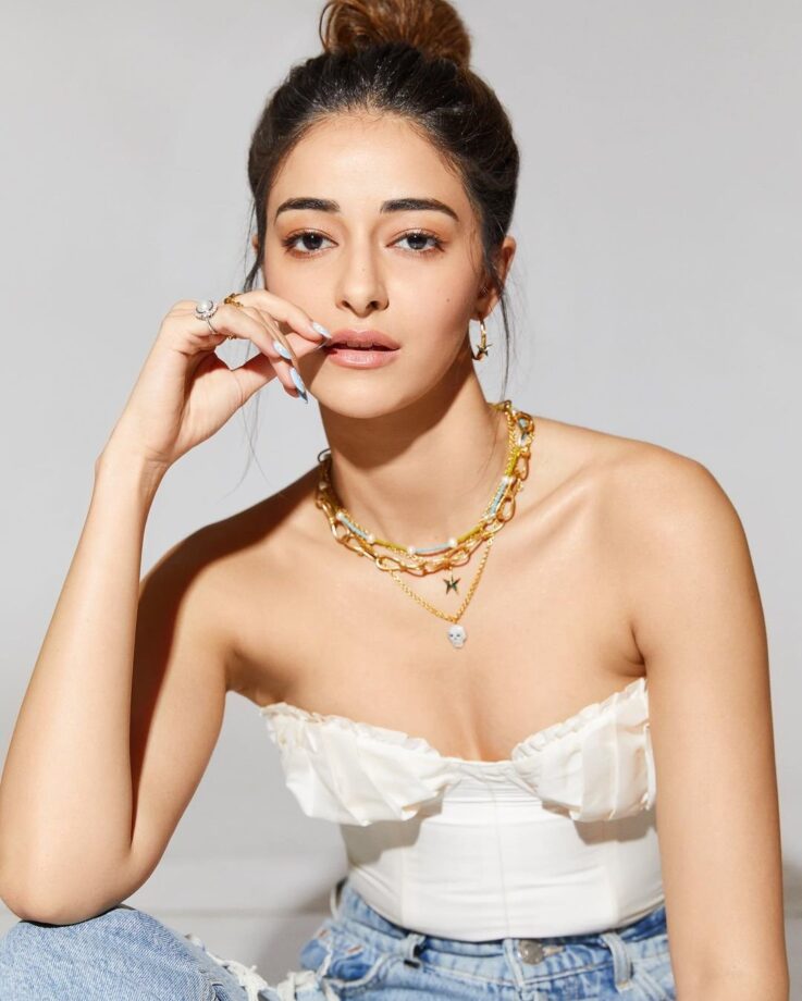 Ananya Panday's Minimalistic Accessories Adding Up To Her Dripping Looks; See Pics 754497
