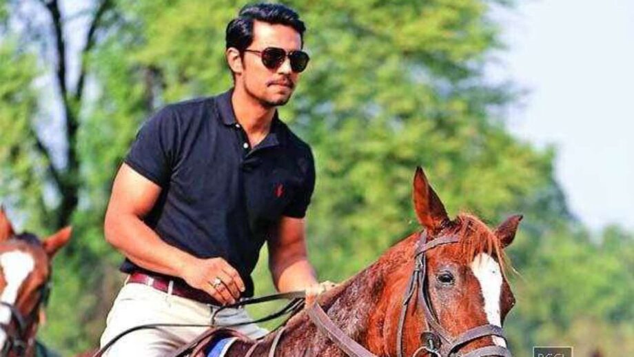 Big News: Randeep Hooda faints while horse riding, hospitalized 757517