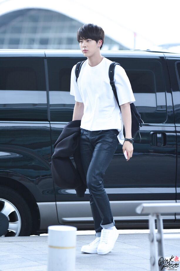 BTS Jin’s airport style file 765203